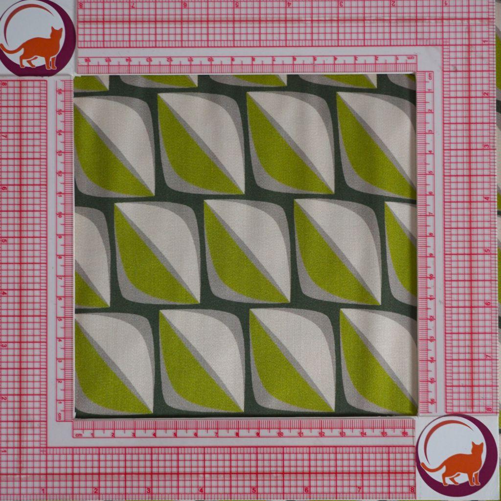 Preview: Viskose Stretch Druck grafische Quadrate hellgrün grau beige